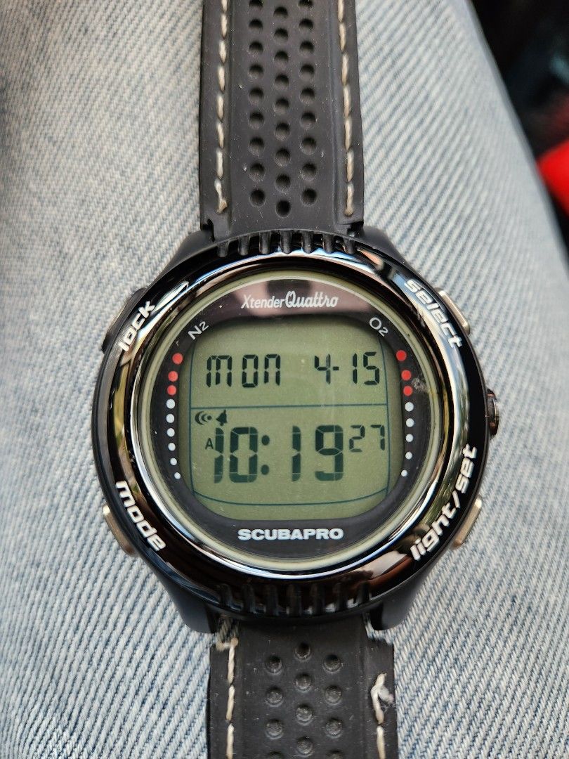 SCUBAPRO Xtender Quattro Dive Watch