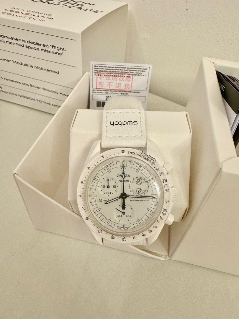 Swatch x Omega x Snoopy MoonSwatch White (Category: Luxury Watches) located in Cebu City. Submitted by simplyjoyce (Listing ID 1321108785, Image 2). Description: Hard to find! 🔥 Brandnew Omega X Swatch BioCeramic MoonSwatch “MISSION TO THE MOONPHASE” - WHITE Snoopy now onhand & available. Cebu City onhand. #sjccebuomegaswatchsnoopy #snoopylover #watchcollector.