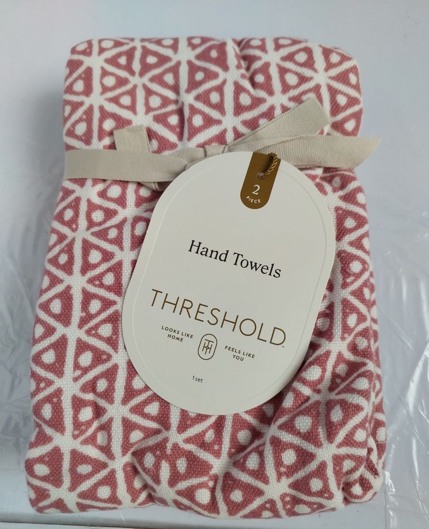 Threshold Kitchen Hand Towel 2-Pack Assorted NewUSA (Category: Towels, Napkins & Holders) located in Mandaluyong City. Submitted by bentapinas (Listing ID 1320997627, Image 2). Description: Contact 09177980599 if interested. Brand new Threshold 2-Pack Kitchen Hand Towels. Comes in 2 designs. Price is for each set. Bought directly in the USA. Guaranteed original. Meet ups preferably in Mandaluyong (Boni Ave) or Makati (Rockwell Mall/Makati Ave). M
