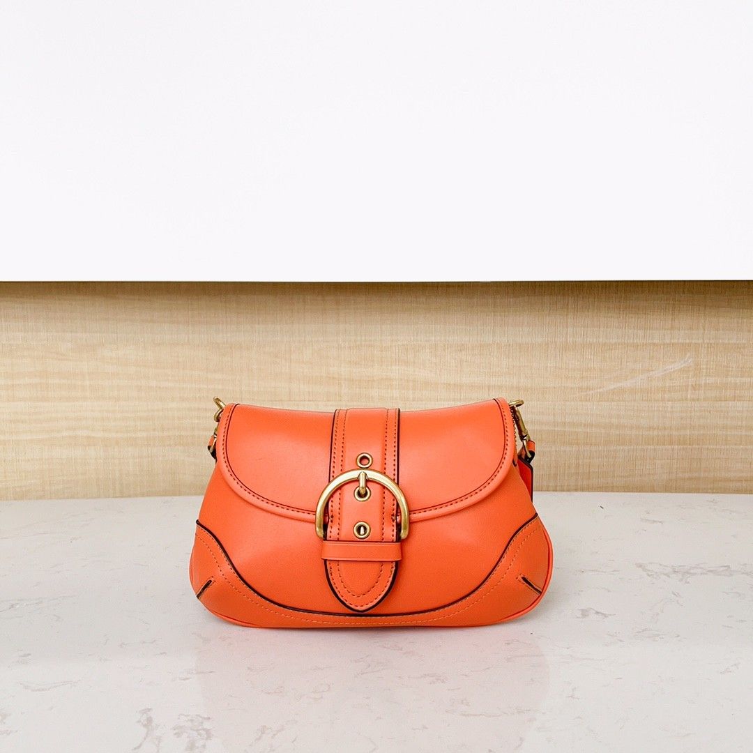 COACH Soho Orange Signature Shoulder Bag ? Rare vintage y2k 