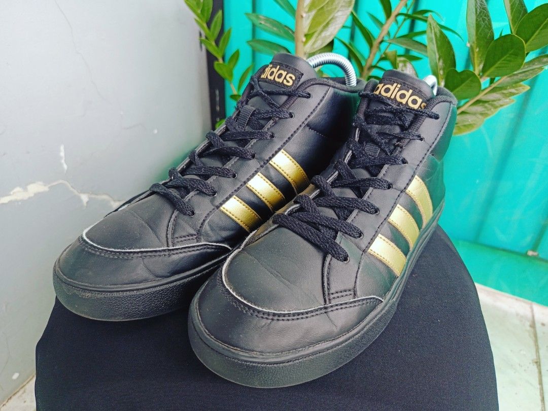 Adidas Neo Gold Fesyen Pria Sepatu Sneakers di Carousell