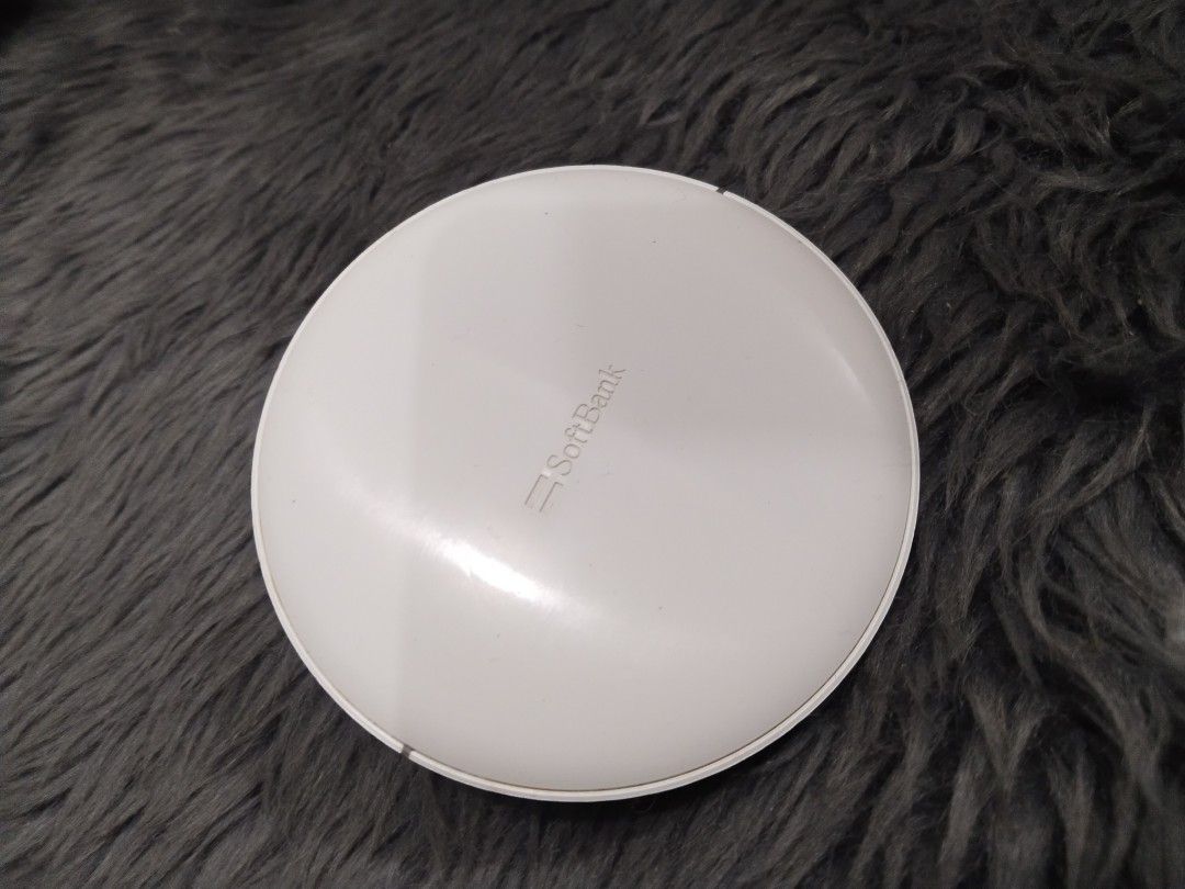 Affordable Softbank Wireless charger for android iphone Japan 😍👌 (Category: Chargers) located in Malolos. Submitted by afford.japan (Listing ID 1321188045, Image 1). Description: Affordable Softbank Wireless charger for android iphone Japan 😍👌.