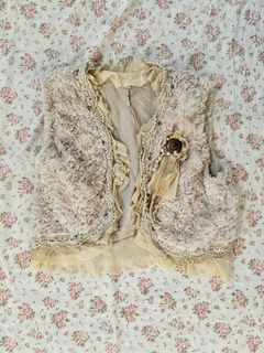 (Category: ) located in . Submitted by squirrelsells (Listing ID 1321160626, Image 1). Description: .