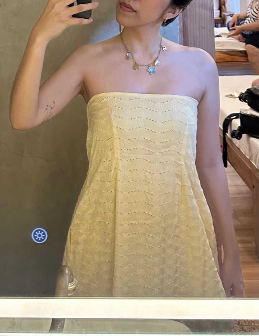 Buttercream maxi dress (Category: Dresses) located in Mandaluyong City. Submitted by tenohthree (Listing ID 1321198225, Image 1). Description: Really flattering buttercream islet dress from guppyph. DRESS HAS POCKETS‼️‼️ Perfect for beach/resort wear. For your reference, i’m 5’6” and my measurements are: Bust 34 Waist 27 Hips 41 .