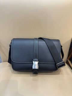 (Category: ) located in . Submitted by luxurious.mall (Listing ID 1321173984, Image 1). Description: .