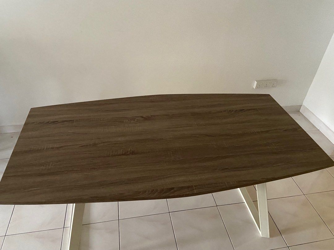 Dining Table (Category: Tables & Sets) located in Petaling Jaya. Submitted by valevr (Listing ID 1321132947, Image 1). Description: Branded Lorenzo Solid & like new Dining table for sale 6 seater (L 71in x W 37in).