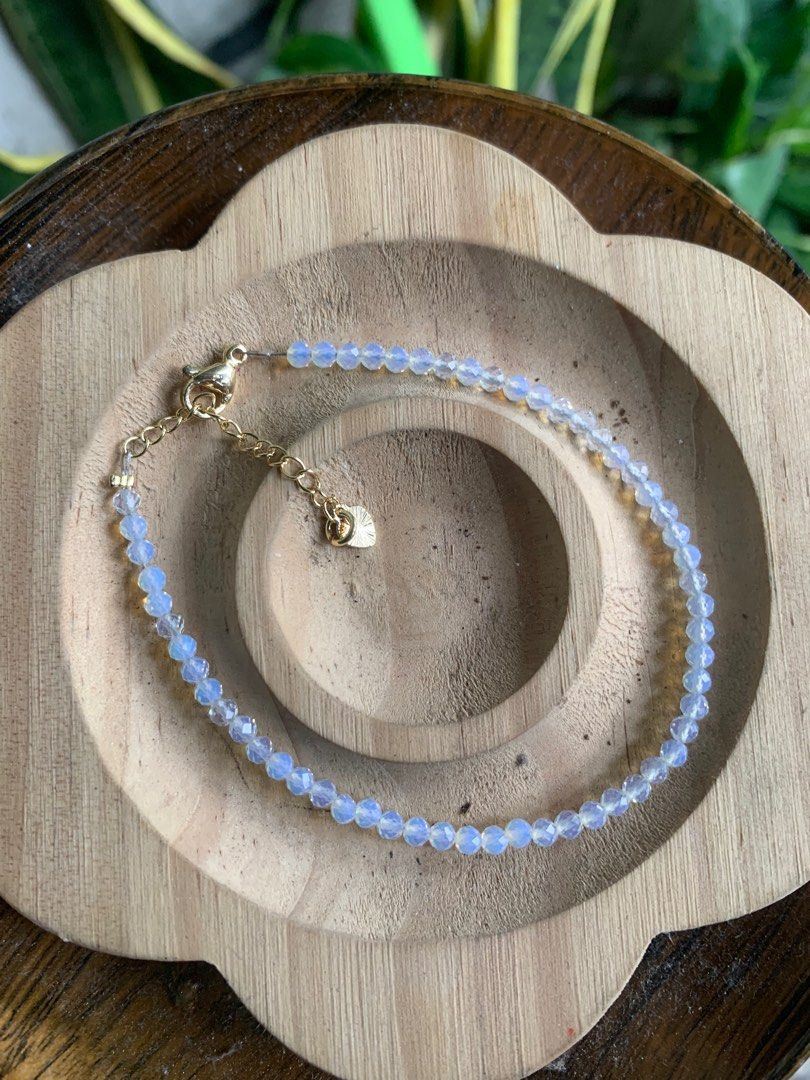 Faceted Opal Gemstone adjustable Chain Bracelet (Category: Bracelets) located in Valenzuela. Submitted by blesssing (Listing ID 1321195586, Image 2). Description: Faceted Opal Gemstone size 3mm Adjustable chain The opal helps to bring clarity to an unclear situation or feeling. It is often used as a cleansing and healing stone that can help with recovery after a traumatic heartbreak. A white opal may help with positive manifestation, particularly