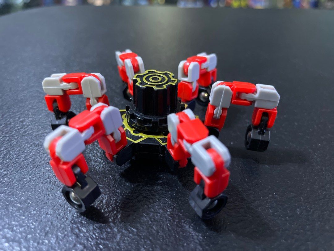 Fidget spinner (Category: Action & Battle Toys) located in Makati City. Submitted by tomypom (Listing ID 1321270874, Image 2). Description: Authentic Fidget spinner 199 pesos only!.
