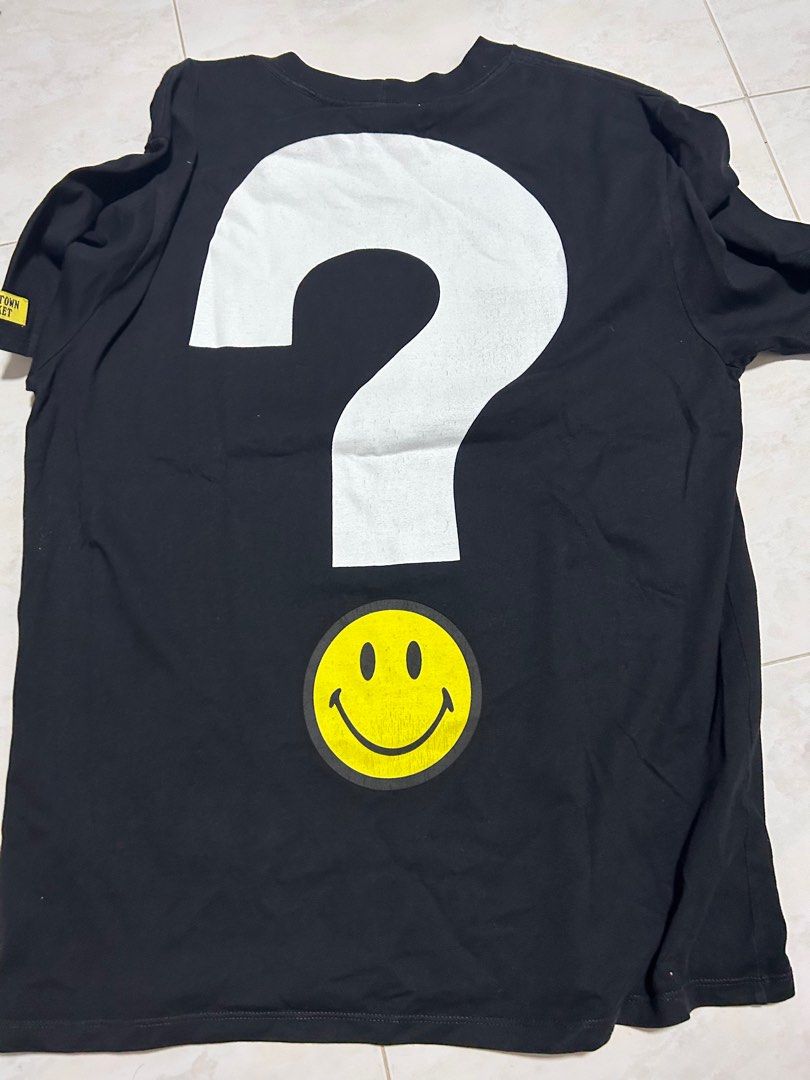 Guess Chinatown Market Smiley Big Question Logo Tee