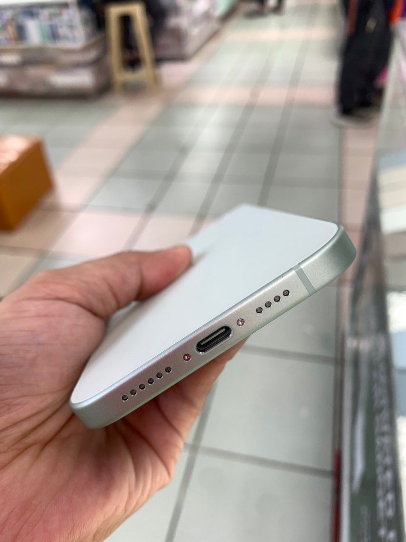 iPhone 15 plus (128gb) Smartlock (Category: iPhone 15 Series) located in Manila. Submitted by arzillah (Listing ID 1321228607, Image 3). Description: iPhone 15 Plus 128gb Smartlock Ntc approve 100% bh 17 cycle count Apple warranty (July 2025) Slightly use Makinis No issue All working Open for COD/COP + SF Manila area ( sameday delivery) Province area ( via LBC) required DP to avoid cancellations Physical store: Greenhills Shopping Center, 2ndfloo