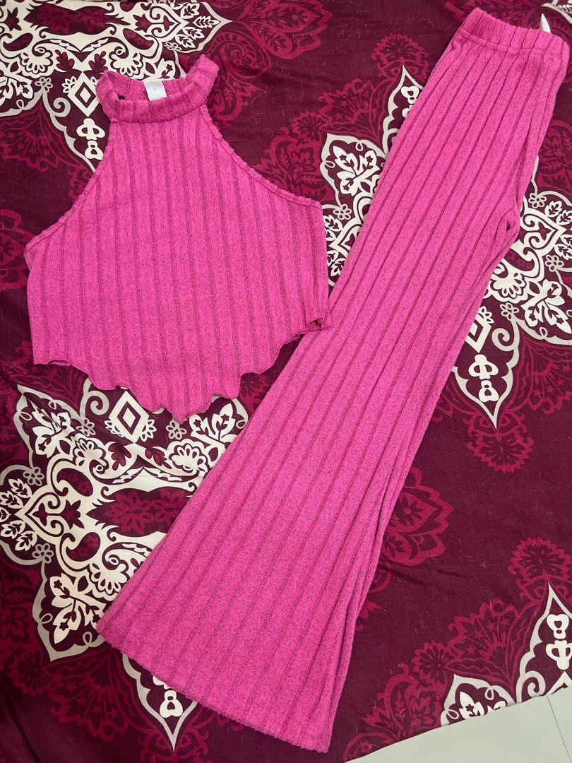 Lettuce Trim Halter Top & Flare Leg Pants (Category: Babies & Kids Fashion) located in Dasmarinas. Submitted by prelovedbyZ (Listing ID 1320835729, Image 2). Description: Brand: Shein Size: 10Y (134-140cm) Color: Hot Pink Condition: Like new, used once. Pants Lenght: 82cm Waist: 55-82cm Hip size: 73cm Thigh: 43.6cm Top Lenght: 42cm Bust: 71cm Note: This data was obtained from manually measuring the item, it may be off by 1-2cm..