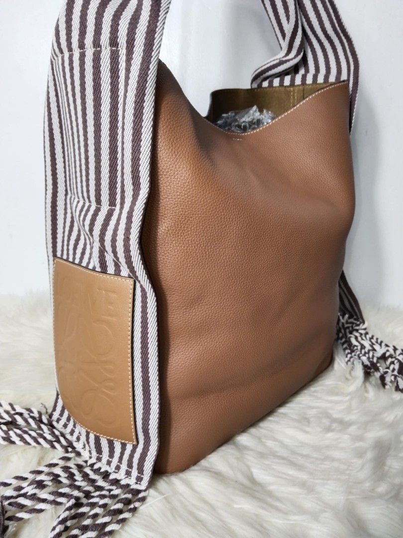 Loewe scarf bucket bag 2025