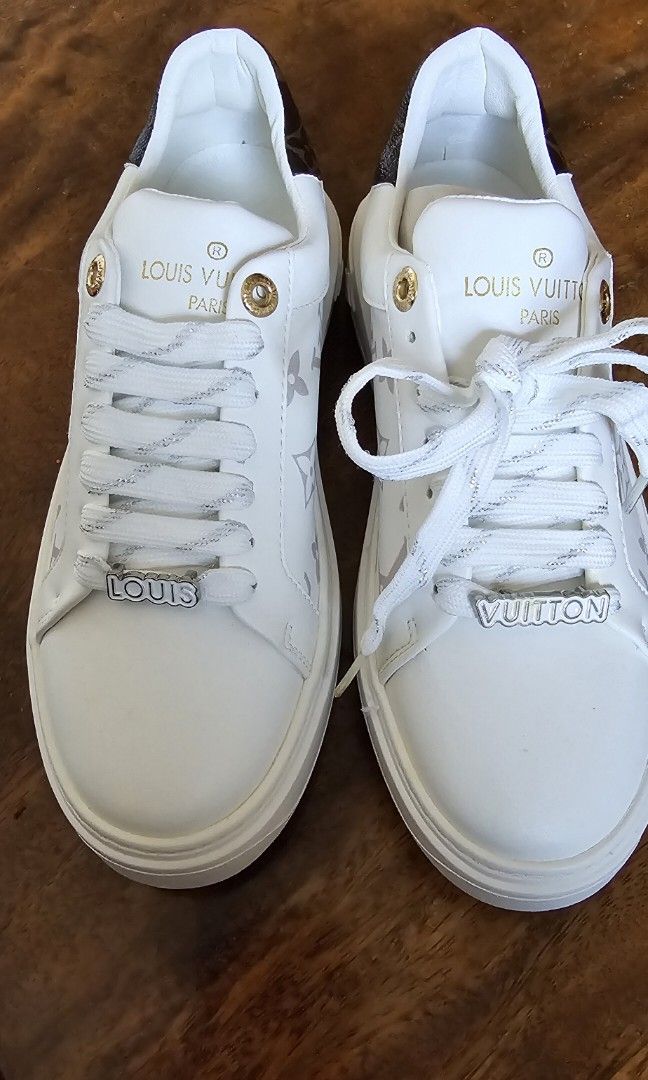 LV sneaker (Category: Sneakers) located in Muntinlupa City. Submitted by MrsJay (Listing ID 1321188037, Image 1). Description: not sure if legit or what pero sa quality maganda size 7.