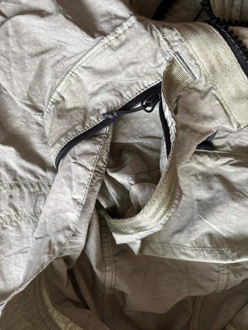 Nike Sportswear Tech Pack Dye Jacket M65 (Category: Activewear) located in Paranaque City. Submitted by potatoeeee (Listing ID 1321227726, Image 3). Description: Sleeve: Long sleeve Hood: Detaching Pockets: Deep pockets Fastening: Zip fastening Lower hem: Regular Pm me for more details‼️.