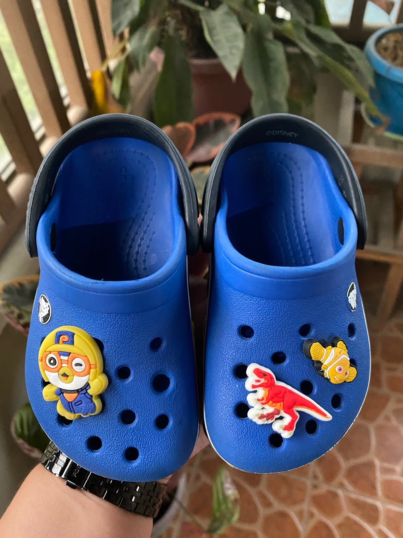Preloved orig crocs c6, Babies & Kids, Babies & Kids Fashion on Carousell