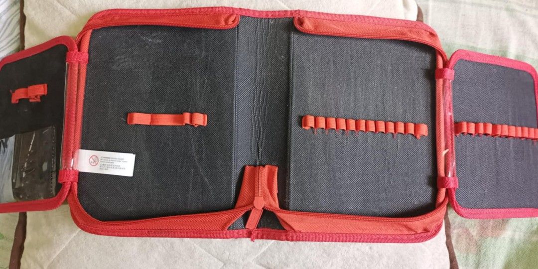 Preloved smiggle pencil case (Category: Babies & Kids Fashion) located in Cabadbaran. Submitted by xevedatiles (Listing ID 1321161583, Image 3). Description: .