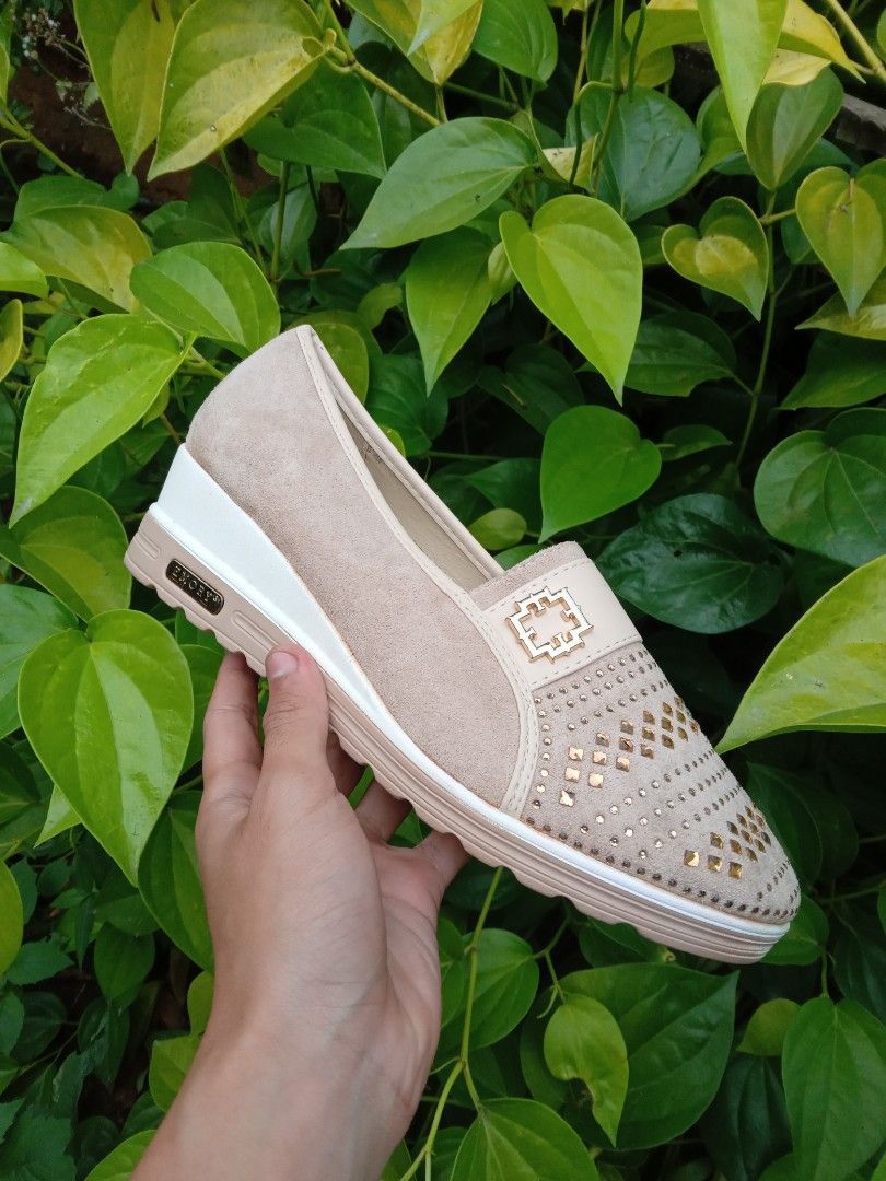 Wedges emory on sale