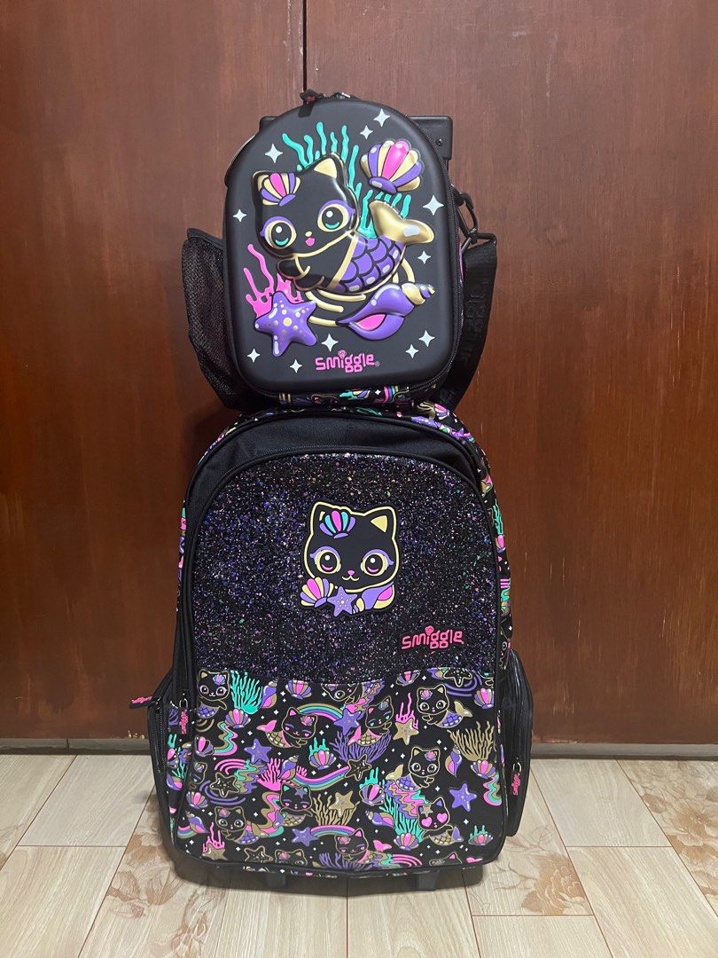 Smiggle Lunch box and trolley bag (Category: Food Organization & Storage) located in Paranaque City. Submitted by rpg15 (Listing ID 1321243270, Image 3). Description: Selling this used smiggle lunchbox and trolley set for only 3k. Bought from singapore.