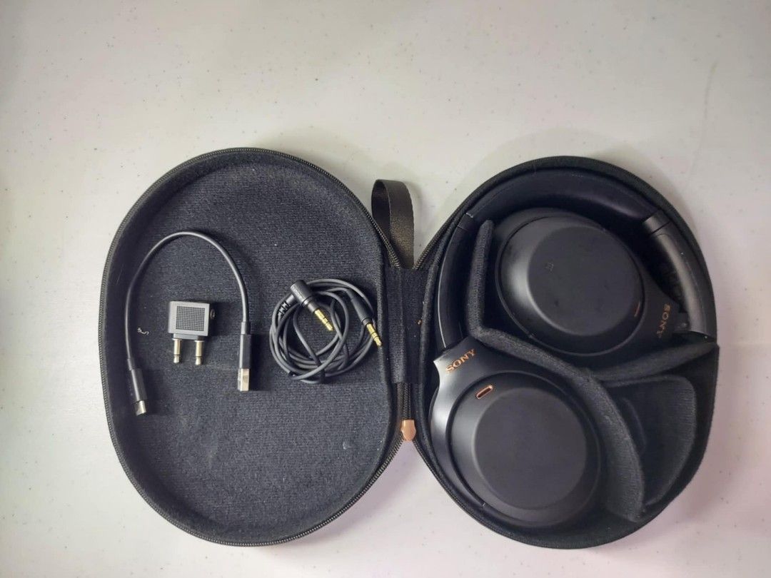Sony Headphone MX1000XM4 (Category: Headphones & Headsets) located in Taytay. Submitted by mikz_1303 (Listing ID 1321291559, Image 2). Description: New Arrival Sony Headphone MX1000XM4 Use as display unit Australian Mall pull out Open box only for testing and picture Model: MX1000XM4 No box Case Charger Aux Good working condition No issue 8k Pm me for more info....