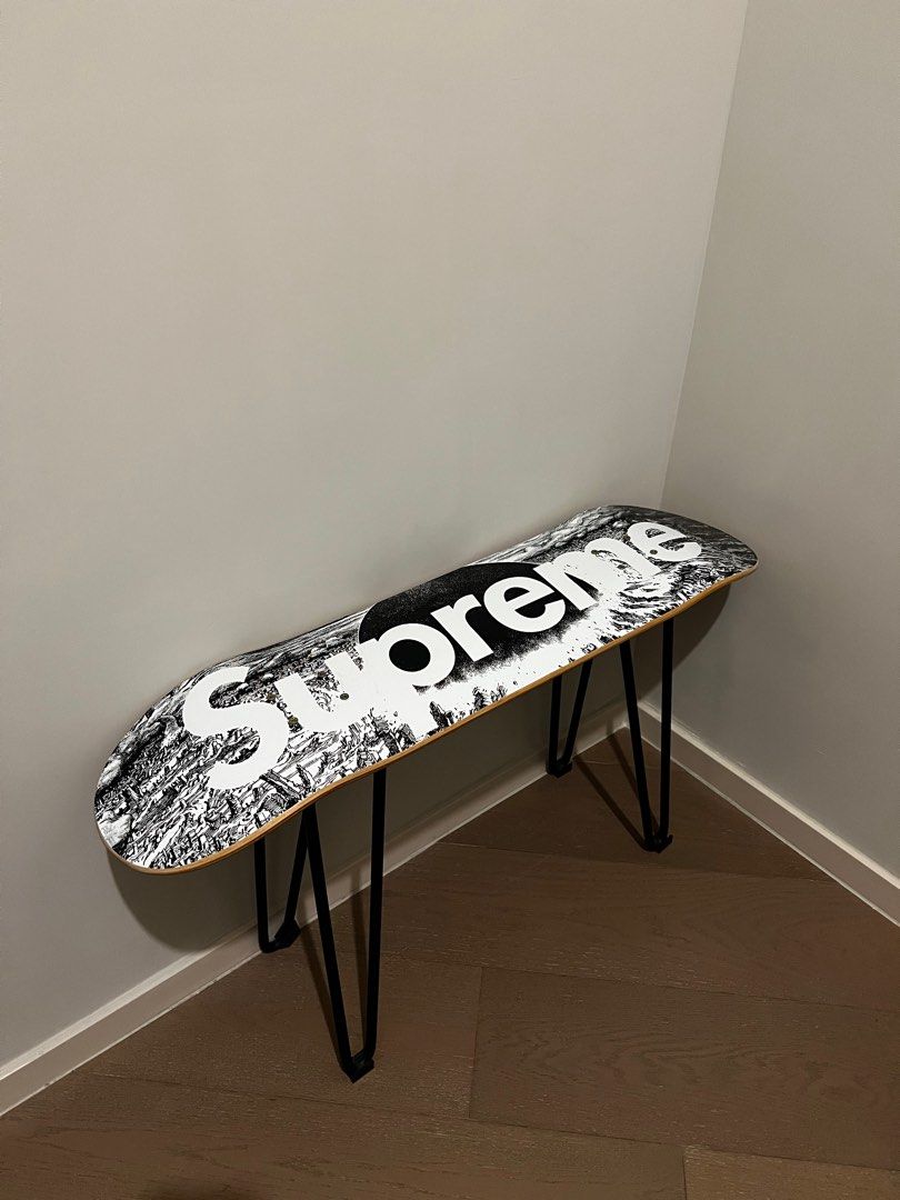SUPREME AKIRA NEO TOKYO SKATEBOARD DECK, 名牌, 飾物及配件- Carousell