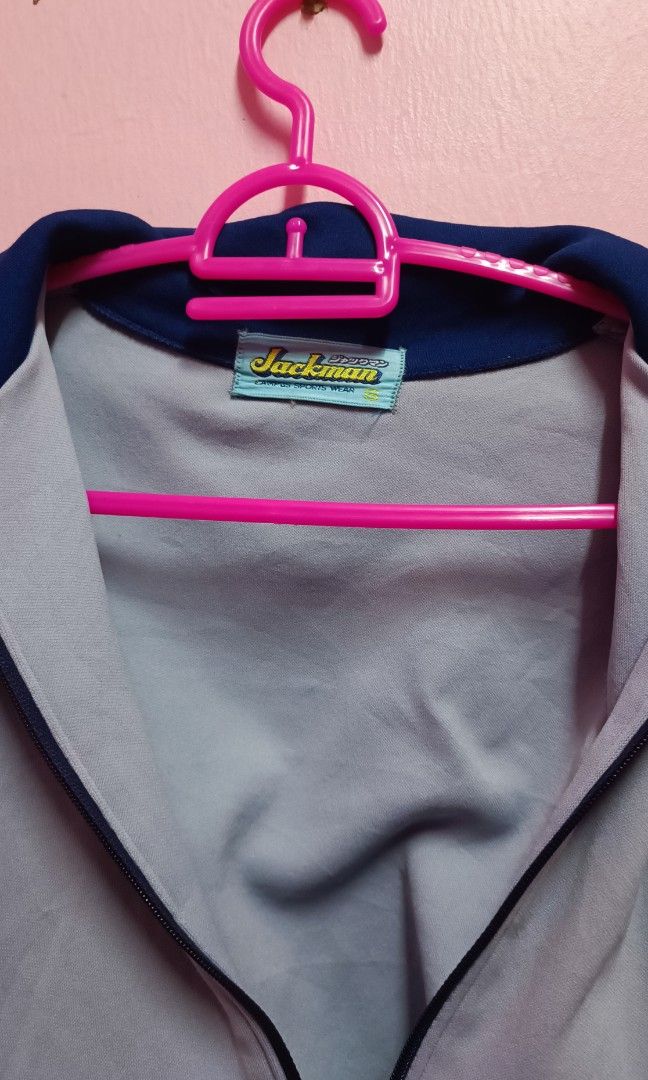 Traktop (Category: Sleep and Loungewear) located in Kuala Lumpur. Submitted by suratlangitbiru (Listing ID 1321135406, Image 3). Description: sweater brand Jackman S size on tag , pit 19 vintage item.
