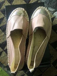 (Category: ) located in . Submitted by nuratee (Listing ID 1321163121, Image 1). Description: .