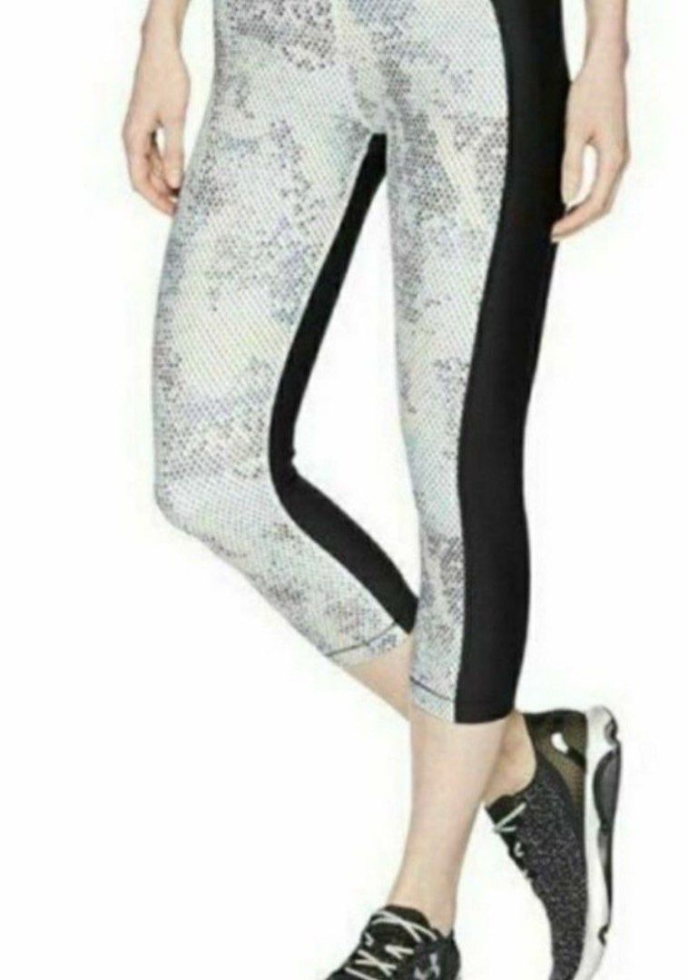 Under armour Leggings Size 28-31 (Category: Activewear) located in General Santos City (Dadiangas). Submitted by hello.marie (Listing ID 1321222173, Image 3). Description: Liked new .