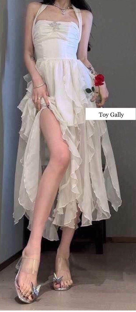 White fairy dress (Category: Dresses) located in Bacoor. Submitted by egally (Listing ID 1321138688, Image 2). Description: LARGE size WW pic already posted What u see is what u get RFS- wont use it anymore, supposedly for concept shoot but cancelled To order please send the Order Form (to see in last slide picture) 📍Talaba 7, Bacoor Cavite 📦 Shipping via J&T or Lalamove 💸Payment via Gcash.