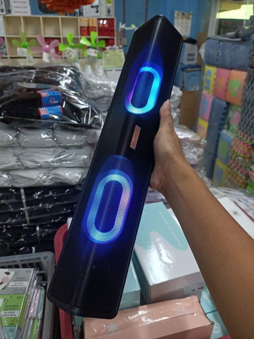 YOOBAO BLUETOOTH SPEAKER M16 (Category: Soundbars, Speakers & Amplifiers) located in Quezon City. Submitted by fconnie15407950 (Listing ID 1321137790, Image 1). Description: .
