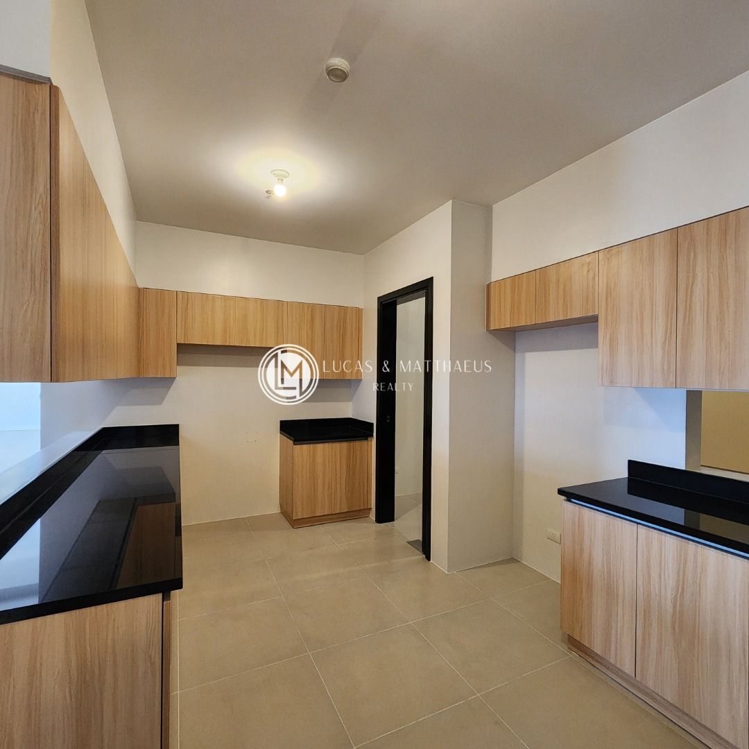 Curated visual reference: Gallery Detail: 3Br Penthouse In Park Triangle Residences Bgc Near Uptown High