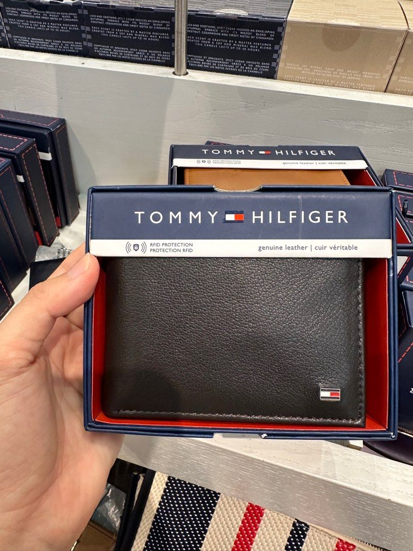 Tommy hilfiger wallet canada outlet