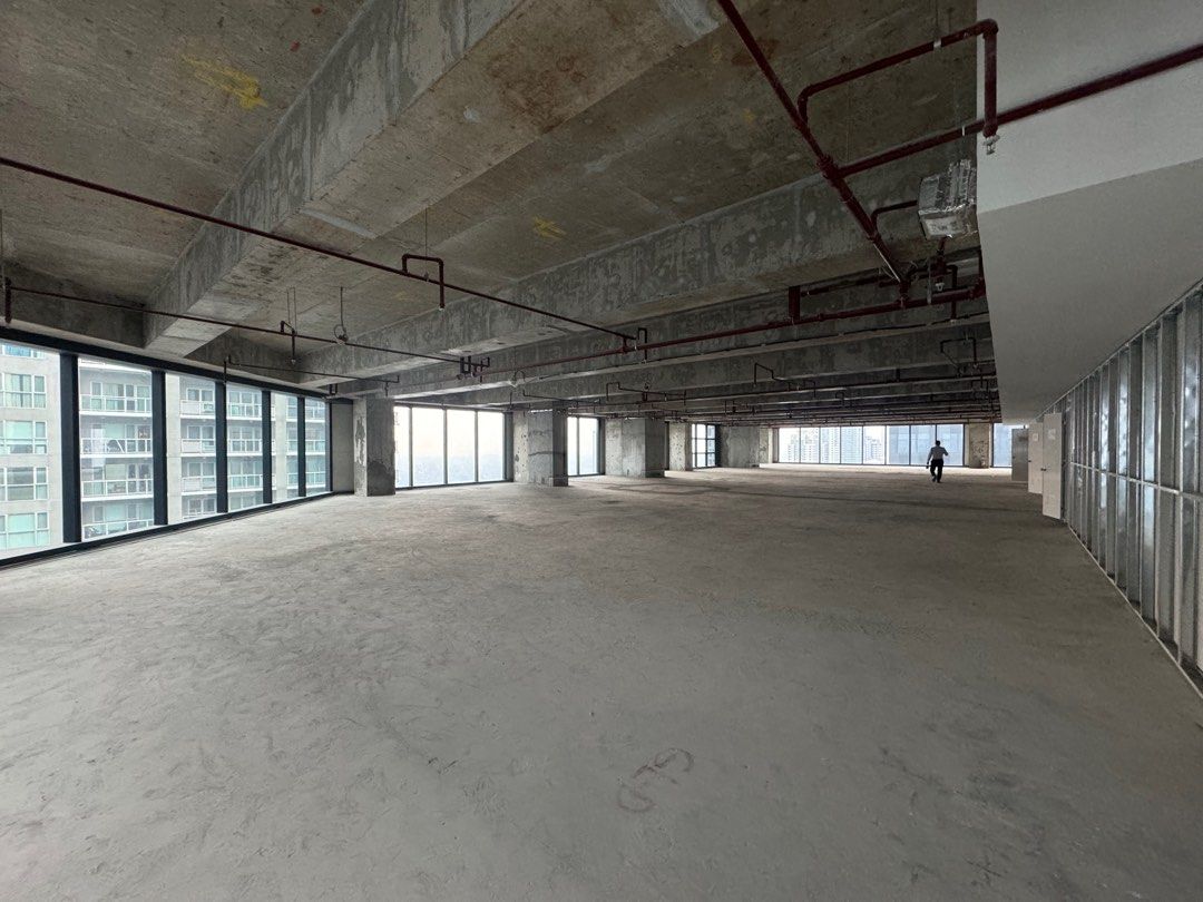 ALVEO PARK TRIANGLE TOWER (Category: Commercial) located in Makati City. Submitted by annaleelim (Listing ID 1321343001, Image 1). Description: ✅RE/MAX UNLIMITED LISTING ✅FOR LEASE ✅ALVEO PARK TRIANGLE TOWER -NEW IN THE MARKET 935 SQM FACING EAST/ ONE SERENDRA BARE SHELL HIGH FLOOR WITH 3 TANDEM PARKING SLOTS/ 8 SINGLE SLOTS 6,000 PER PARKING SLOT ASKING 1,300 PER SQM PLUS VAT & CUSA 50/50 COM SHARING DIRECT TO OWNER RON ROLDAN RE/MAX UNLIMITED 0