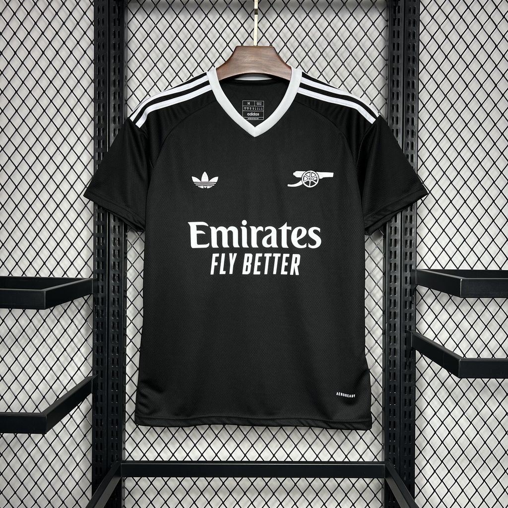 arsenal goalkeeper kit