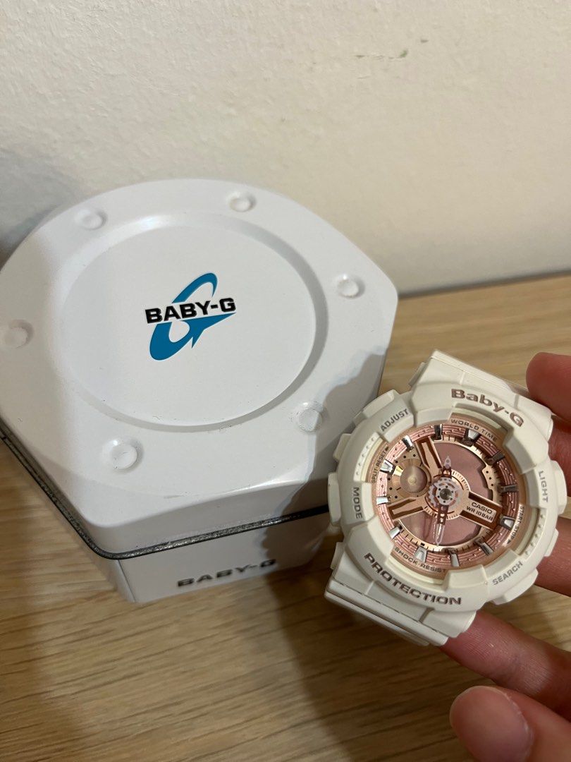 Baby g white and rose gold top