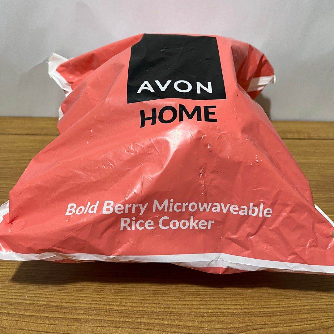BOLD BERRY MICROWAVEABLE RICE COOKER (Category: Cookware & Accessories) located in Quezon City. Submitted by xtian.store (Listing ID 1321409380, Image 2). Description: BRAND NEW AND ORIGINAL.