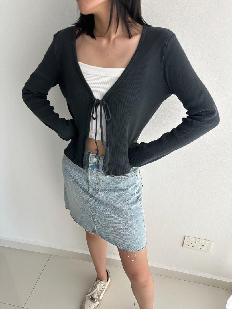 Brandy Melville Long Sleeve Cardigan Top Women s Fashion Coats Jackets and Outerwear on Carousell