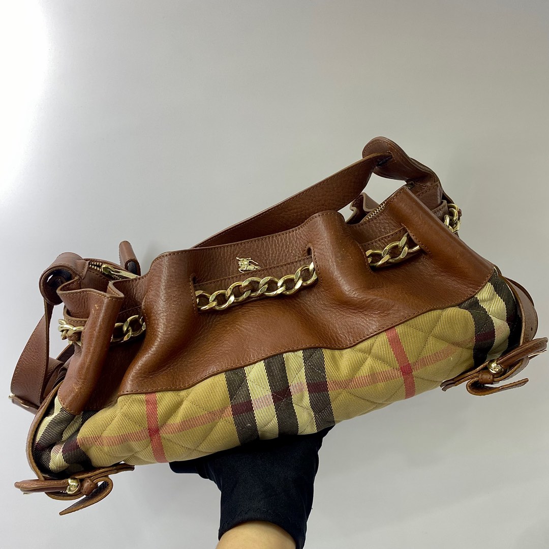 Burberry 7713 flight clearance