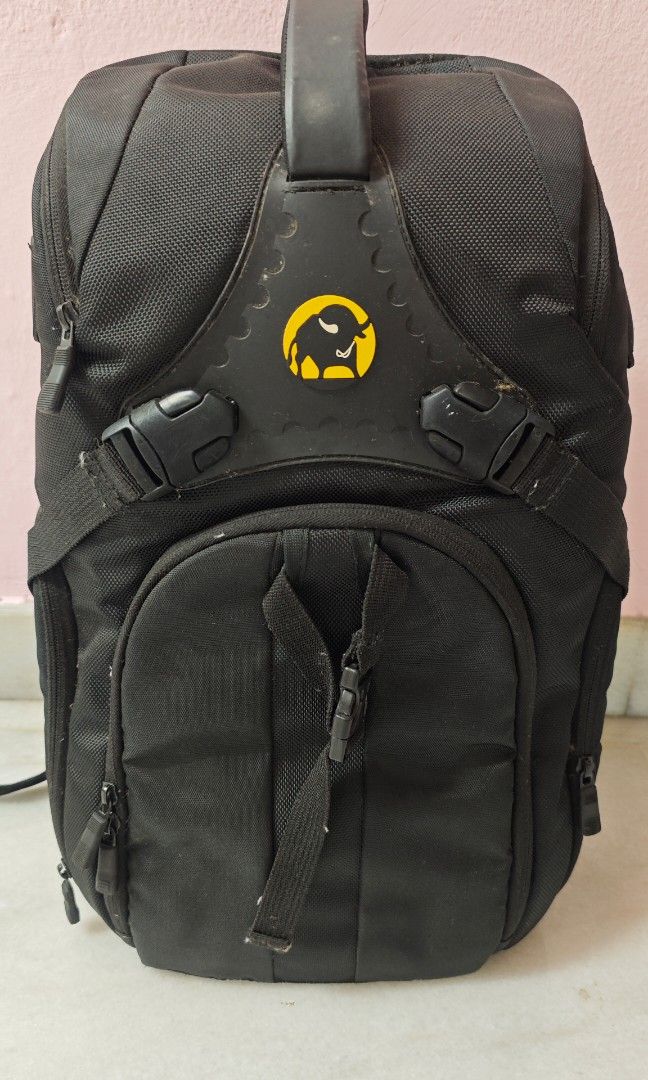 Camera backpack (Category: Camera Bags & Carriers) located in Kuala Lumpur. Submitted by mlkwan23 (Listing ID 1321311353, Image 1). Description: camera backpack to bring camera and lens. compact bag and comfortable to bring around..