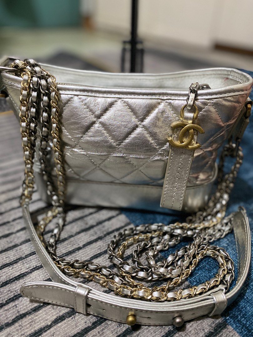 CHANEL Gabrielle Silver Small sz Fesyen Wanita Tas Dompet di Carousell