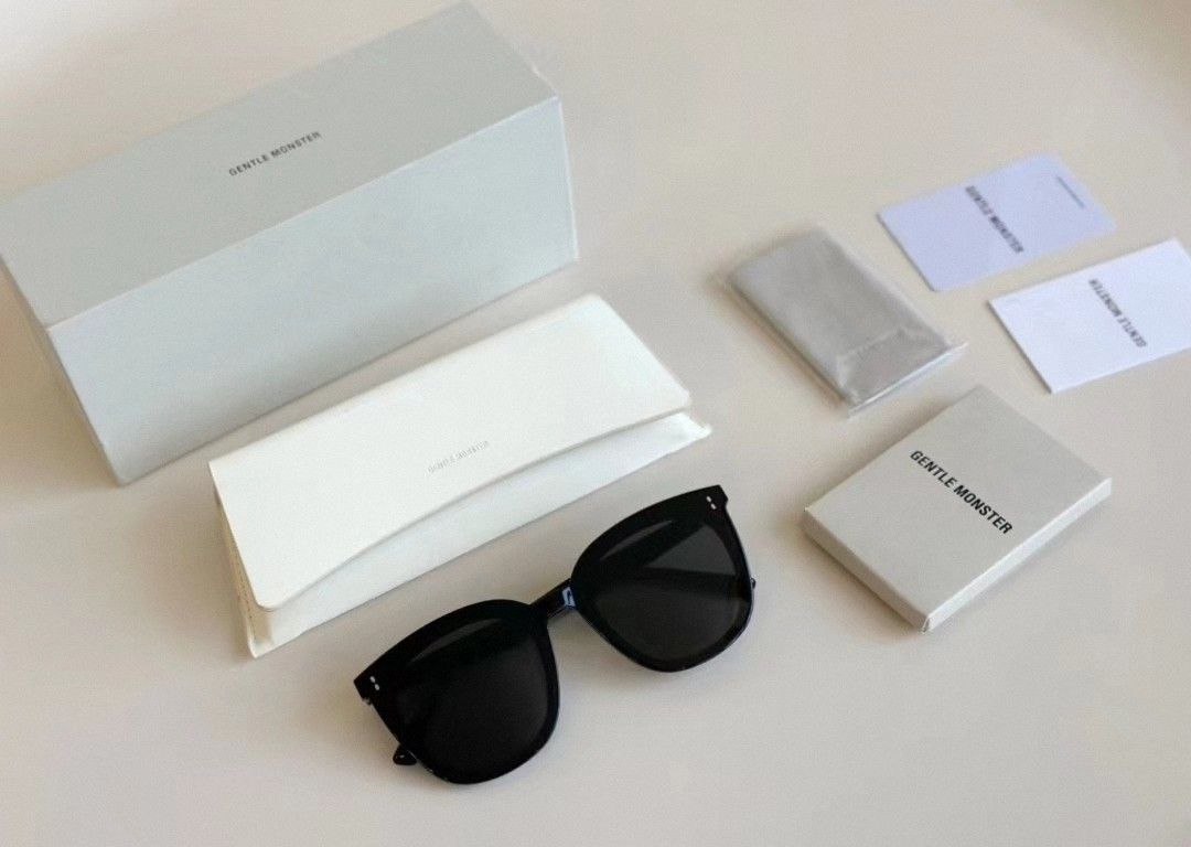 Ai Chatbot Myma Gentle Monster Sunglasses MYMA, Men's Fashion, Watches