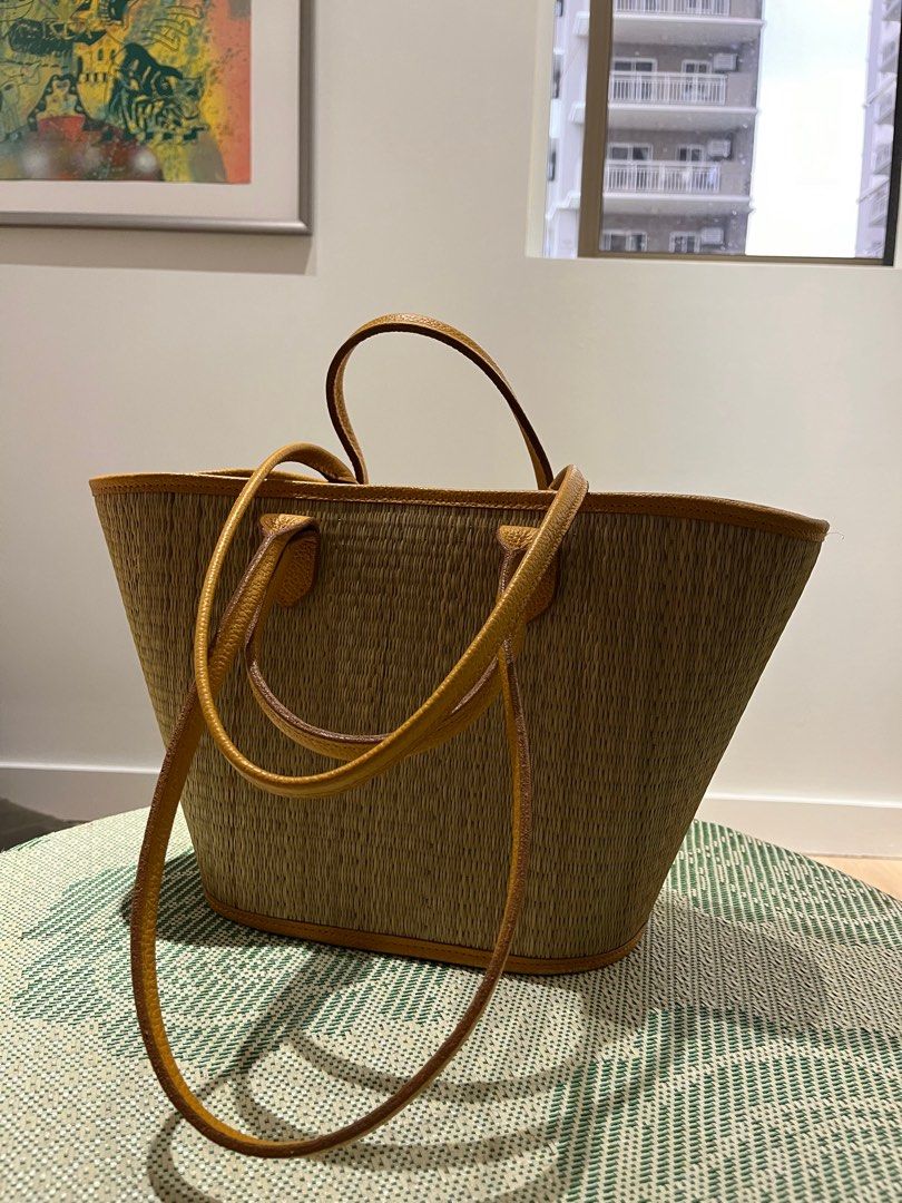 Halohalo basket bag in rice (Category: Shoulder Bags) located in Manila. Submitted by nikkinat (Listing ID 1321379066, Image 1). Description: Like new halohalo basket bag in rice. Bought last year and used maybe twice or thrice 🥲 Love her so much but I have too many bags and she ends up being a display piece. Bought this for almost 5k including shipping. Slightly nego! Delivery via grab or lalamove at buyers expense.