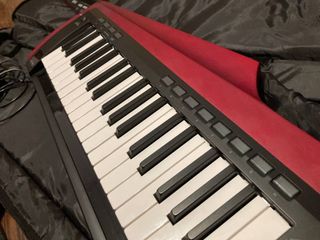 （分類：）位於 。 由 That_Amias 提交（商品編號 1321458947，圖片 1）。簡介： 。