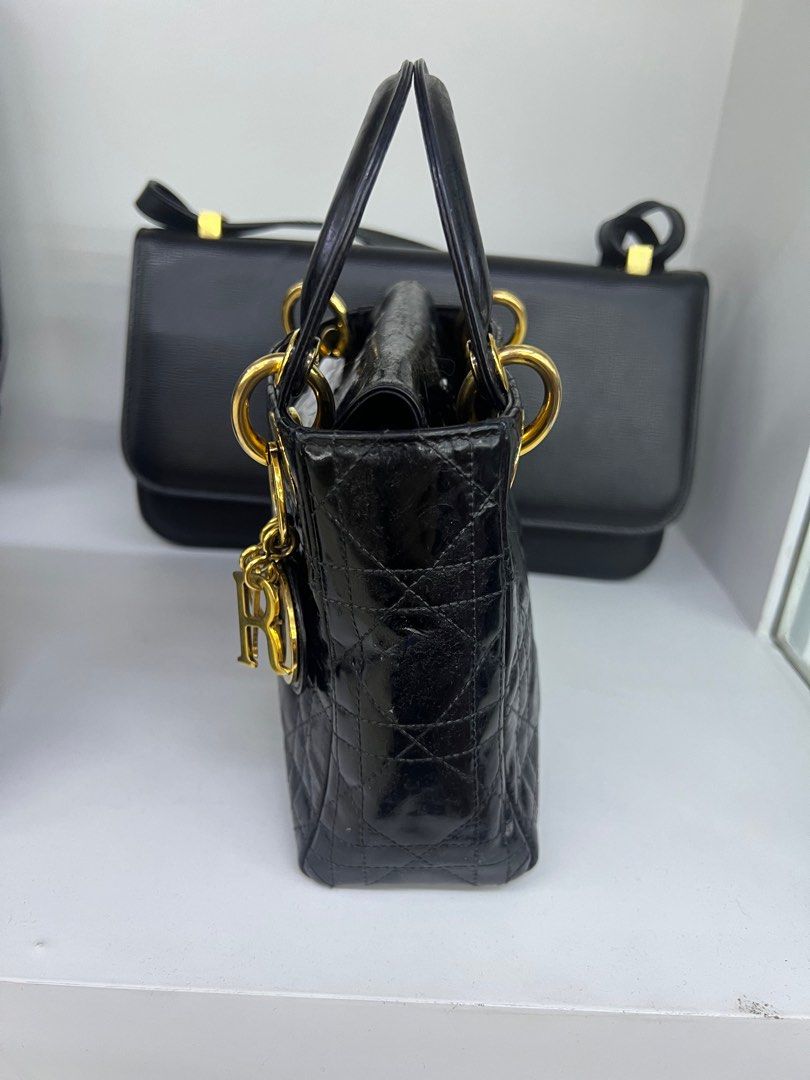 Lady dior (Category: Luxury Bags & Wallets) located in Lipa City. Submitted by thyra06 (Listing ID 1321409425, Image 2). Description: Ladt dior micro no sling.