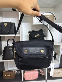 (Category: ) located in . Submitted by haidyn.boutique (Listing ID 1321465939, Image 1). Description: .