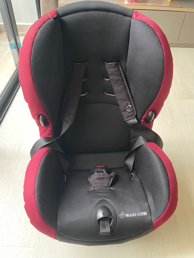 Maxi cosi priori installation clearance