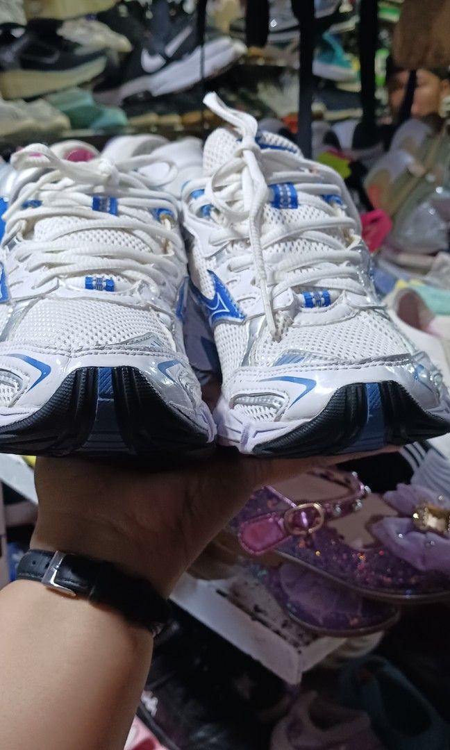 Mizuno Wave Crusader