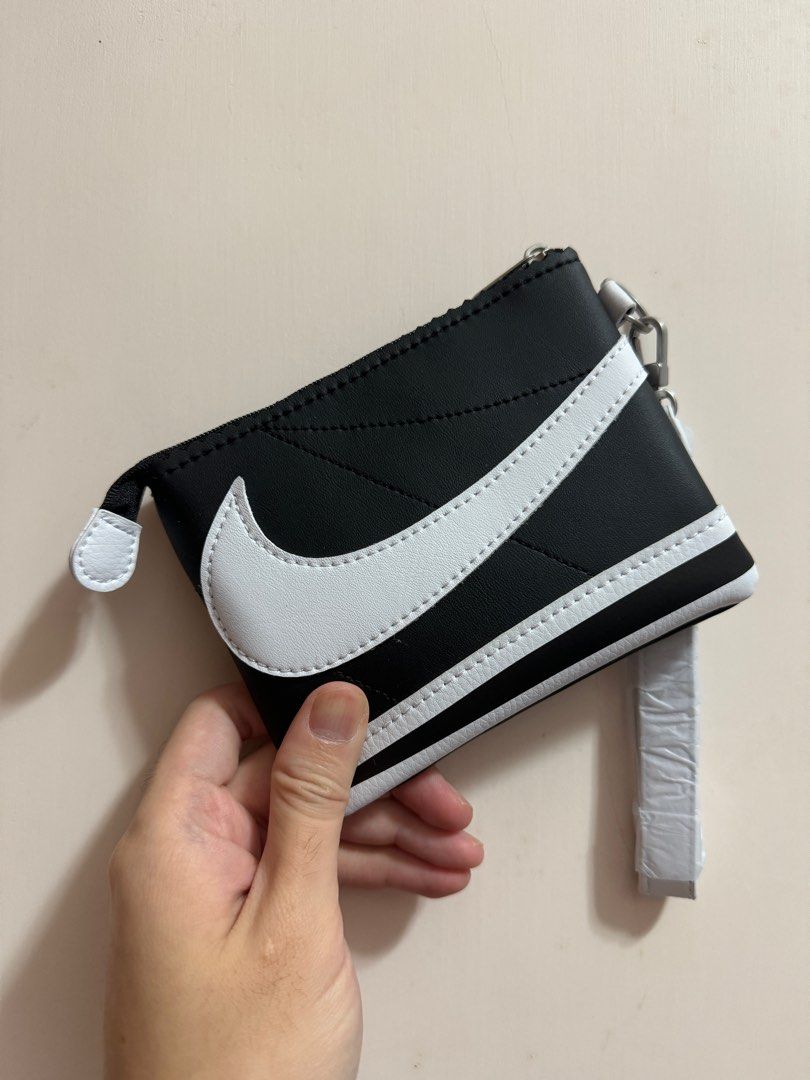 purse nike