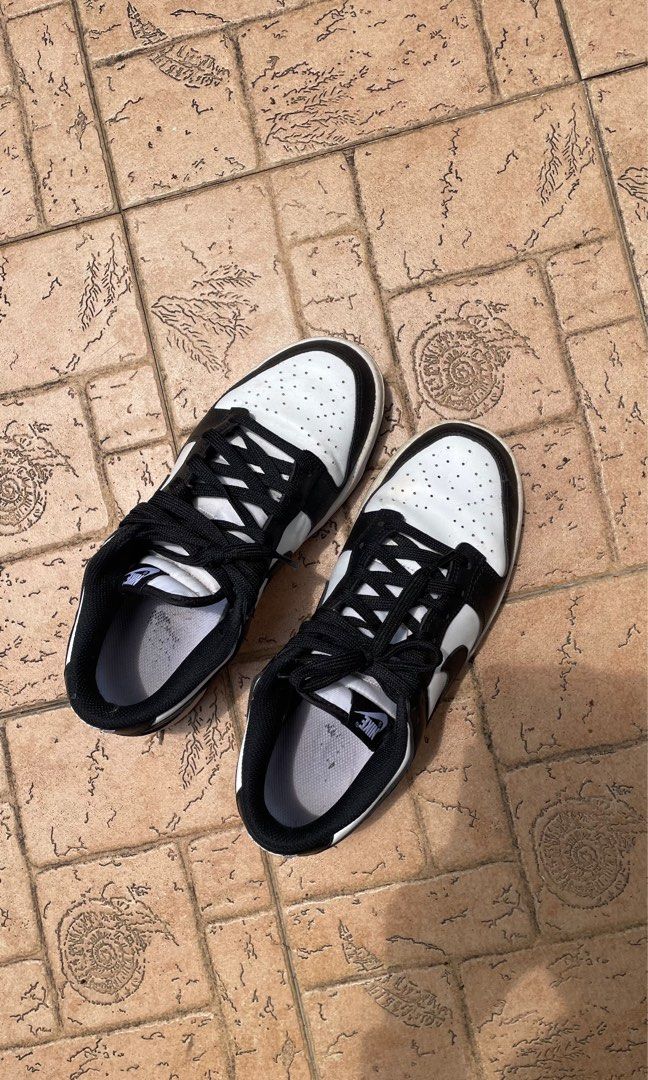 black and white dunks size 6