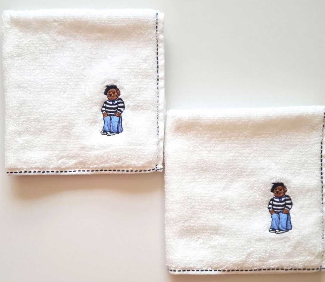 Ralph Lauren hand towel set of 2 31 x 31 cm white with lovely bear 100 fine quality cotton 1 set only Luxury Accessories on Carousell