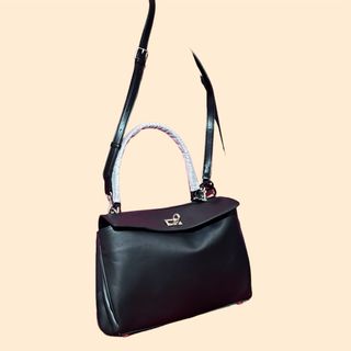 (Kategori: ) berada di . Dikirim oleh ioupreloved (ID iklan 1321338411, Gambar 1). Deskripsi: .